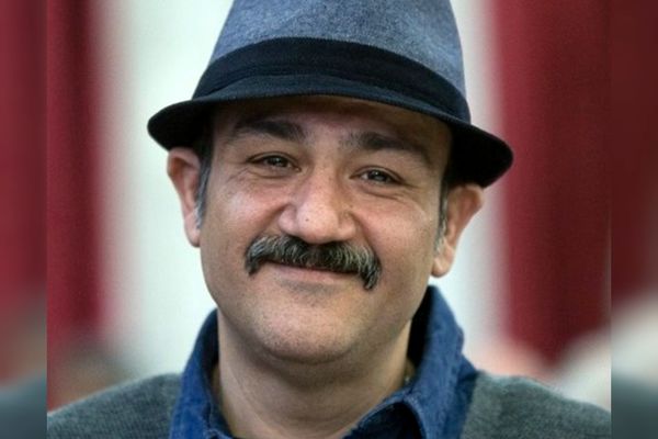 مهران غفوریان با لباس ورزشی مشکی در حرم امام رضا (ع) دیده شد.